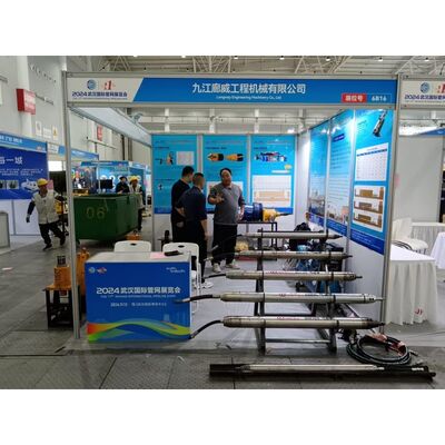 BM60 50mm 파이프 지름의 Pneumatic Impact Mole 2.2-3.3 Hz 충격 주파수 및 0.4-0.8 MPa 공기 압력